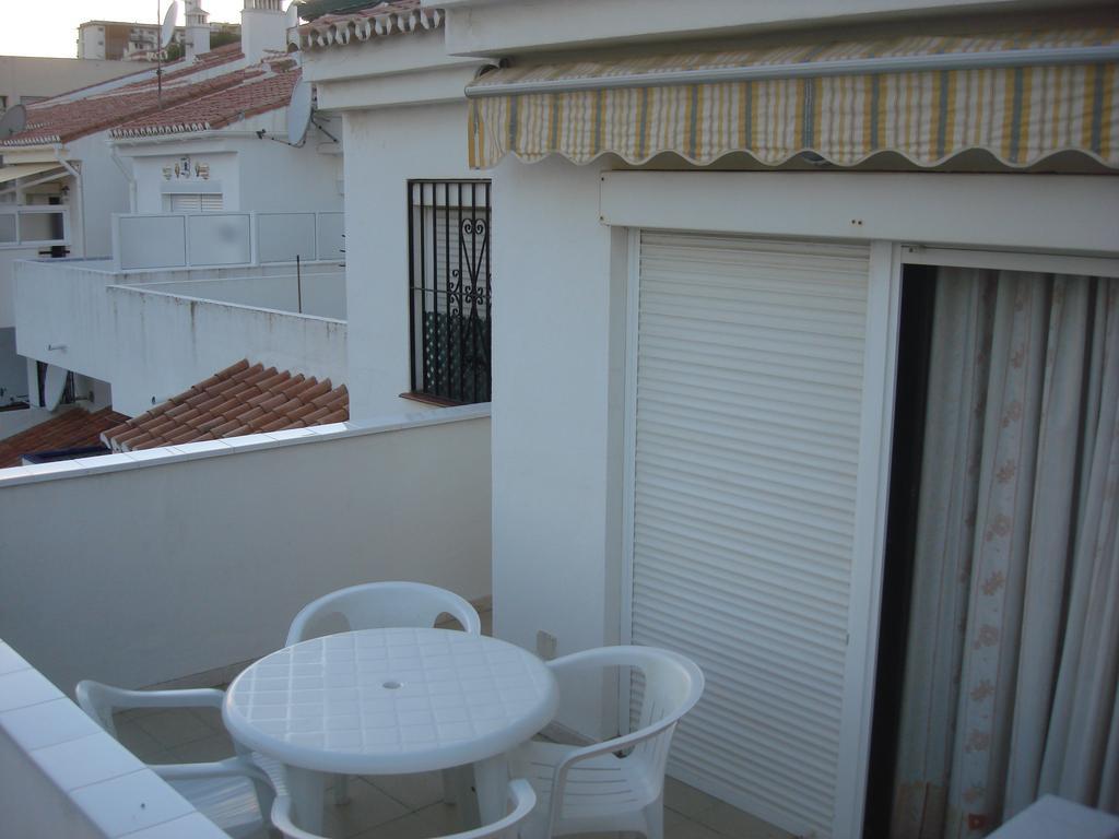 Apartamentos Sol Y Playa Torremolinos Oda fotoğraf