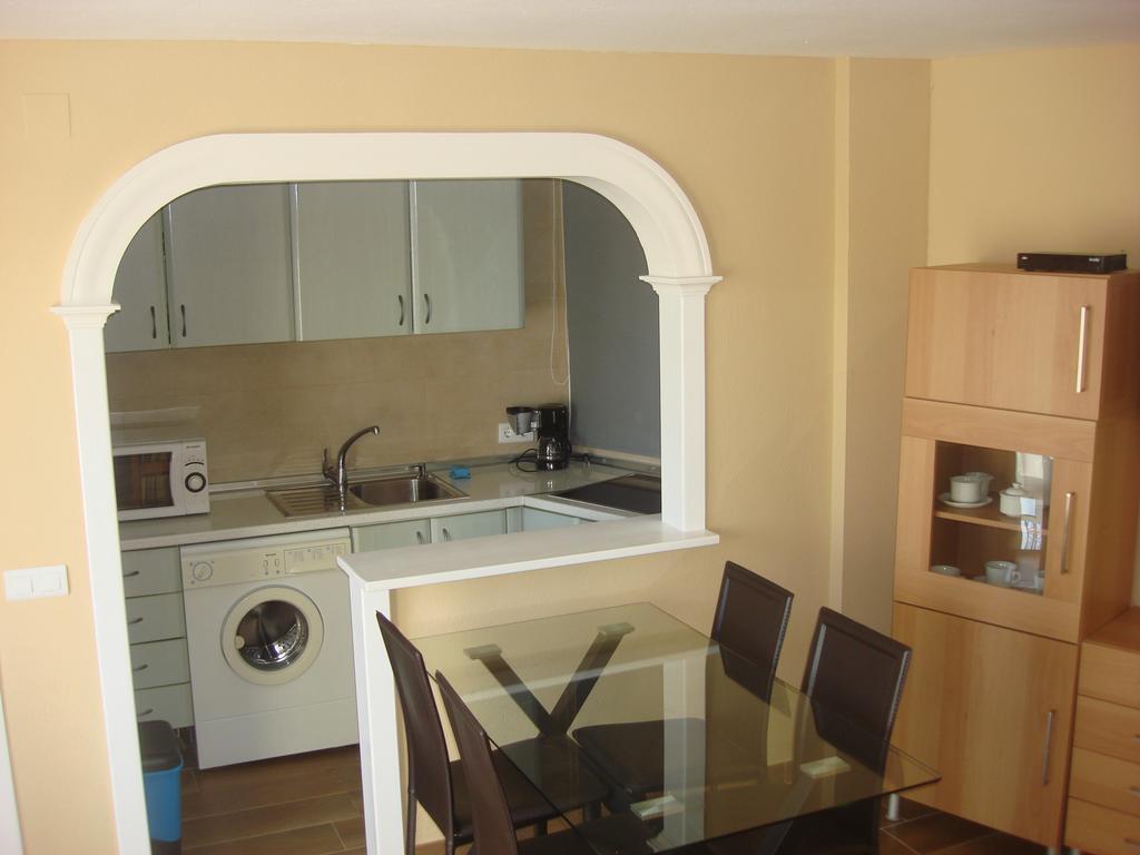 Apartamentos Sol Y Playa Torremolinos Oda fotoğraf